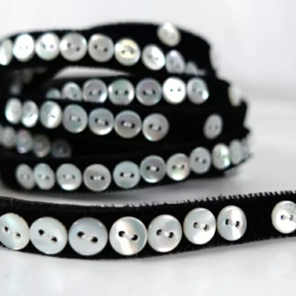 Chanel black iridescent pearl button wraparound velvet leather line skinny belt main image 12